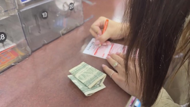 Mỹ: Giải độc đắc Powerball đạt 1,7 tỷ Usd - Ảnh 2.