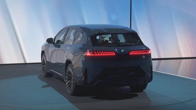 BMW giới thiệu mẫu xe điện mới - Ảnh 2.