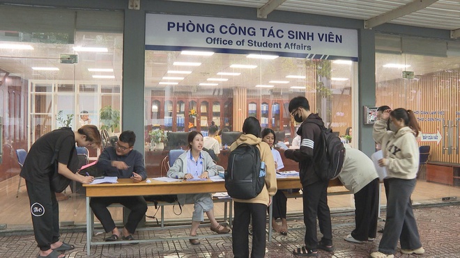 Học phí không còn là trở ngại lớn với sinh viên khó khăn - Ảnh 6.