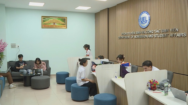 Học phí không còn là trở ngại lớn với sinh viên khó khăn - Ảnh 8.