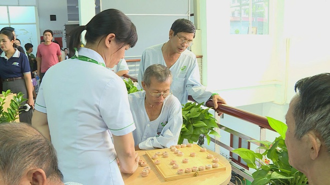 Chia sẻ nỗi đau, tiếp thêm nghị lực cho bệnh nhân ung thư - Ảnh 3.