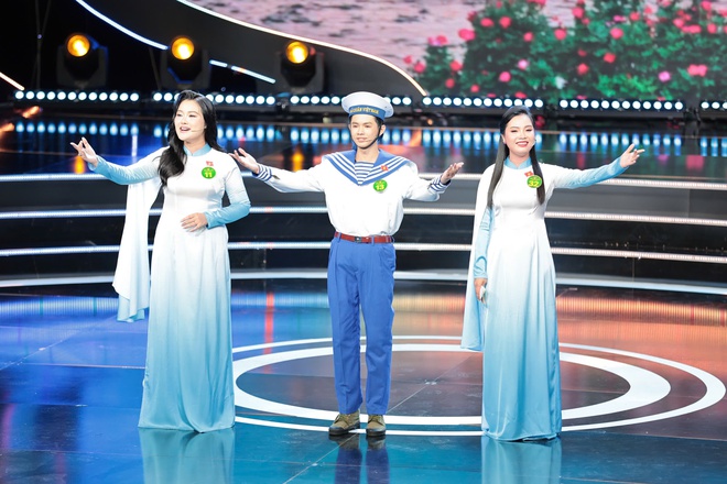 Chuông vàng vọng cổ 2025: Kim Tho, Ngọc Nữ dừng chân sau đêm mở màn đầy cảm xúc - Ảnh 3.
