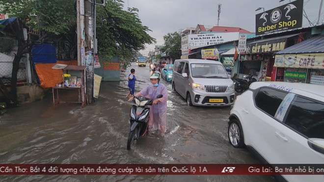 TP.HCM ngập nặng sau mưa dầm chiều 8/9 - Ảnh 3.