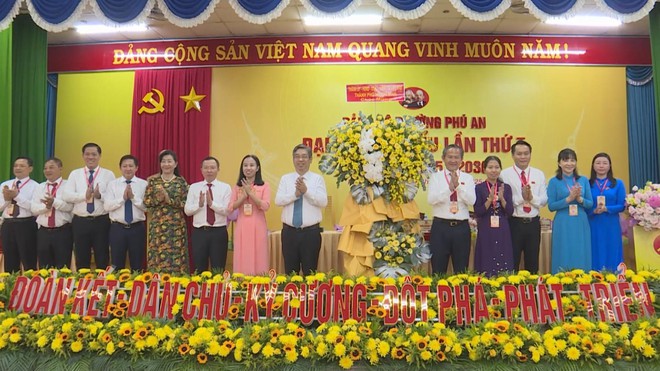 Đồng lòng hướng tới Đại hội đại biểu Đảng bộ TP.HCM lần thứ nhất - Ảnh 2.