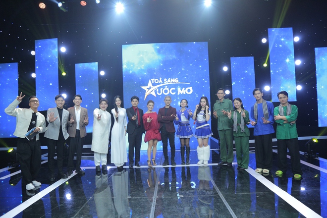 Cặp đôi "Sợi nhớ sợi thương" ăn ý khiến giám khảo ngỡ họ "đang yêu" - Tỏa sáng ước mơ - Ảnh 3.