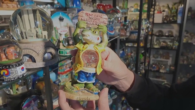 Bộ sưu tập quả cầu tuyết lớn nhất thế giới - Ảnh 2.