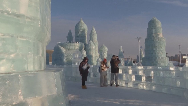 Trung Quốc: Chiêm ngưỡng không gian băng tuyết lộng lẫy tại Cáp Nhĩ Tân  - Ảnh 2.