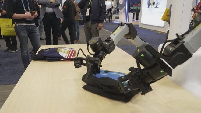 CES 2026: Kỳ vọng về thế hệ robot hình người biết làm việc - Ảnh 3.