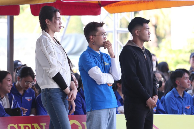 Khán giả Hải Phòng tiếp sức cho "Mái ấm gia đình Việt" giữa giá rét - Ảnh 9.