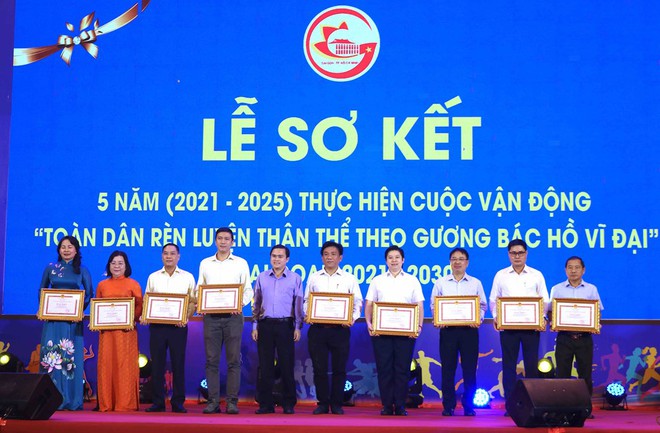 TP. Hồ Chí Minh sơ kết Cuộc vận động “Toàn dân rèn luyện thân thể theo gương Bác Hồ vĩ đại” - Ảnh 1.