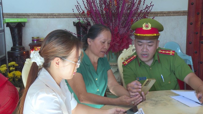 Vận động người dân cài đặt và sử dụng ứng dụng SOS an ninh, trật tự - Ảnh 8.