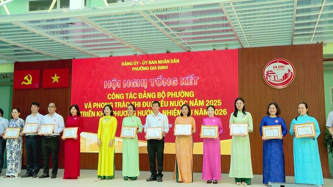 Phường Gia Định đẩy mạnh chuyển đổi số và thi đua năm 2025 - Ảnh 3.