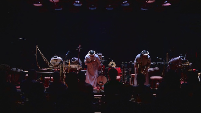 TP. Hồ Chí Minh sôi động du lịch về đêm - Ảnh 1.