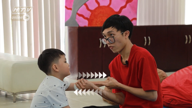 Chậm: Phòng vệ xúc giác và kỹ thuật xử lý giác quan - Ảnh 2.