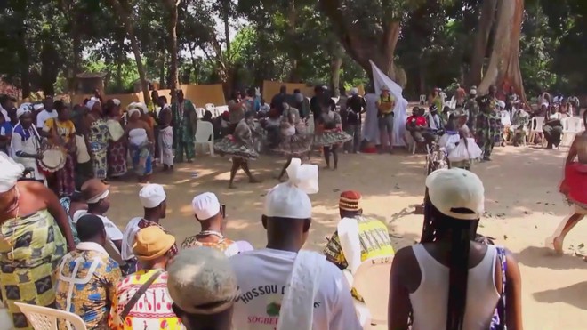 Lễ hội Vodoun tôn vinh lịch sử quốc gia Benin - Ảnh 3.