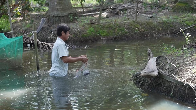 Bích Tuyền mồ côi cha mẹ, sống cùng ông bà nội lớn tuổi - Ảnh 3.
