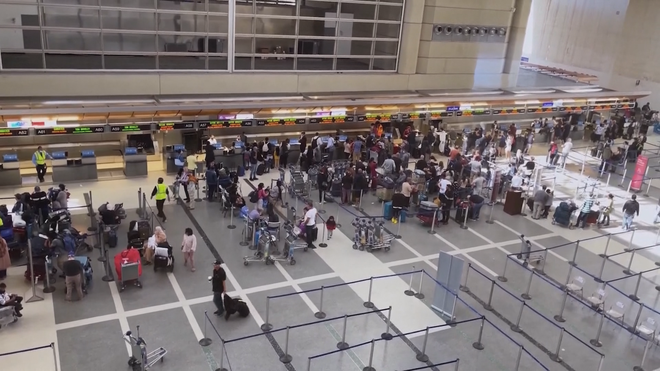 Mỹ tạm dừng cấp visa định cư đối với công dân 75 quốc gia và vùng lãnh thổ - Ảnh 2.