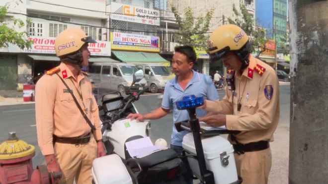 TP. Hồ Chí Minh: Đồng loạt ra quân lập lại trật tự đô thị phục vụ Tết Nguyên đán Bính Ngọ - Ảnh 6.