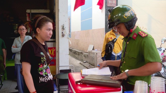TP. Hồ Chí Minh: Đồng loạt ra quân lập lại trật tự đô thị phục vụ Tết Nguyên đán Bính Ngọ - Ảnh 5.