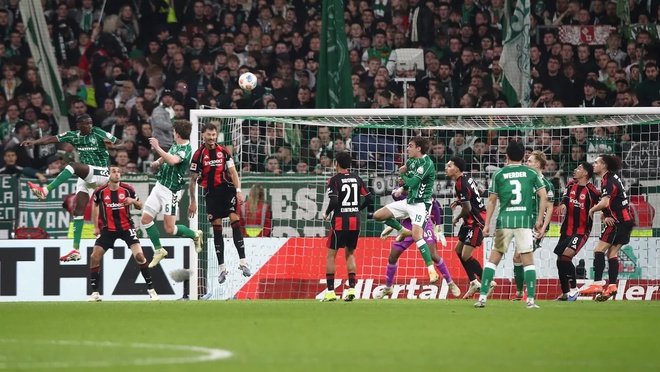 Vòng 18 Bundesliga: Werder Bremen và Eintracht Frankfurt hòa kịch tính- Ảnh 1.
