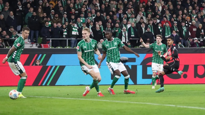 Vòng 18 Bundesliga: Werder Bremen và Eintracht Frankfurt hòa kịch tính- Ảnh 2.