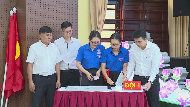 Sôi nổi Hội thi "Ngày hội dân chủ" tìm hiểu Luật Bầu cử tại phường Tân Định - Ảnh 2.