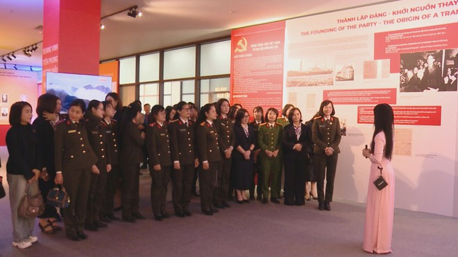 Triển lãm: “Đảng Cộng sản Việt Nam – Từ Đại hội đến Đại hội” - Ảnh 9.