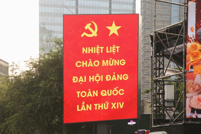 TP. Hồ Chí Minh trang hoàng rực rỡ chào mừng Đại hội XIV của Đảng- Ảnh 8.