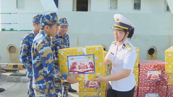 60 Giây ngày 17/1/2026 | Hãng bay liên tục bổ sung chỗ, giá vé máy bay Tết vẫn ở ngưỡng cao - Ảnh 4.