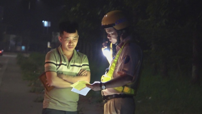 TP. Hồ Chí Minh tăng cường bảo đảm trật tự an toàn giao thông trên Quốc lộ 13 dịp cuối năm - Ảnh 5.