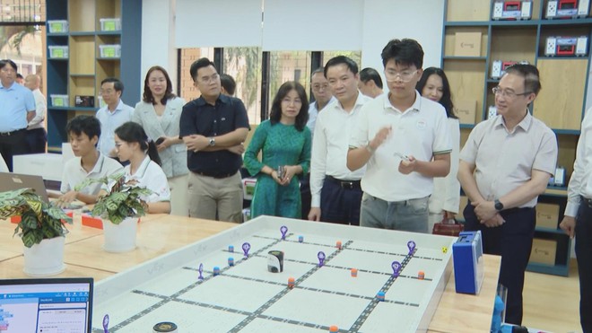 Thêm một trường học có phòng STEM đạt chuẩn quốc tế - Ảnh 1.