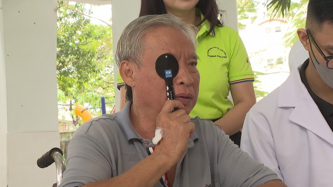 Phường Bình Phú: Chăm lo sức khỏe người cao tuổi, người yếu thế - Ảnh 1.