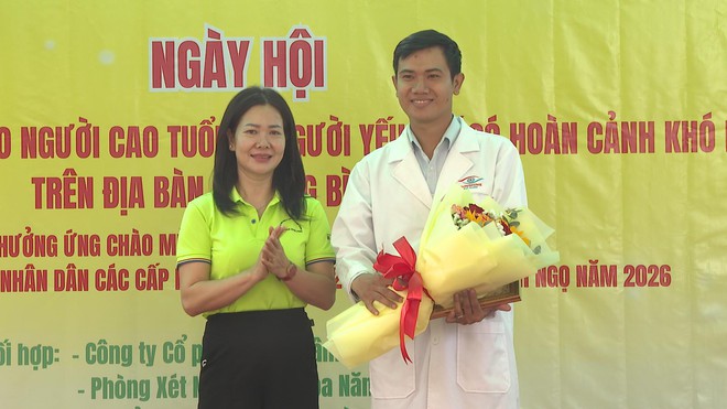 Phường Bình Phú: Chăm lo sức khỏe người cao tuổi, người yếu thế - Ảnh 6.