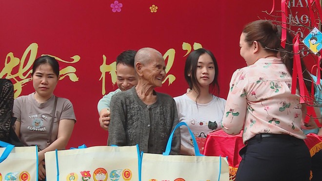 Ngày hội "Tết tri ân - Trọn nghĩa tình" phường Xuân Hòa, TP. Hồ Chí Minh - Ảnh 4.