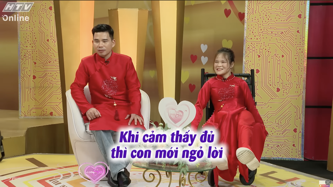 Vợ chồng son: Chuyện tình cổ tích của cô gái ngồi xe lăn và chàng thợ điện - Ảnh 4.
