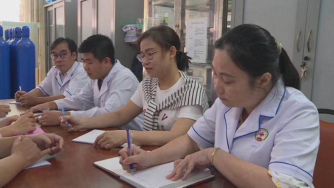 Hỗ trợ nhân viên y tế nghỉ hưu đến 9 triệu đồng tại TP. Hồ Chí Minh - Ảnh 2.