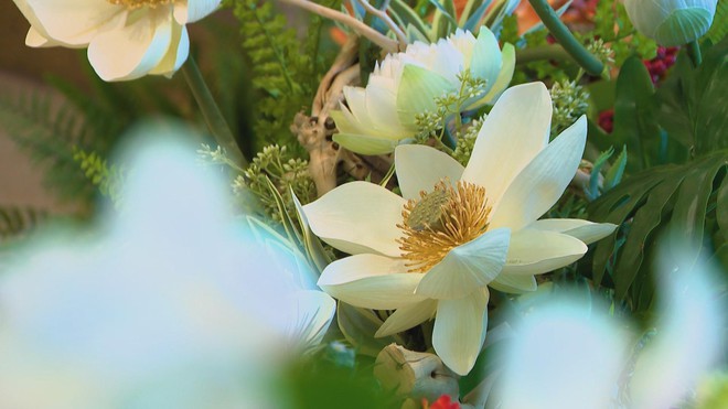 Hoa giả được ưu chuộng trong mùa Tết - Ảnh 3.