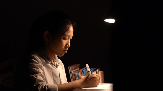 Hồng Ngọc mồ côi cha, mang bệnh hiểm nghèo vẫn vươn lên học giỏi - Ảnh 6.