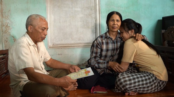 Hồng Ngọc mồ côi cha, mang bệnh hiểm nghèo vẫn vươn lên học giỏi - Ảnh 9.