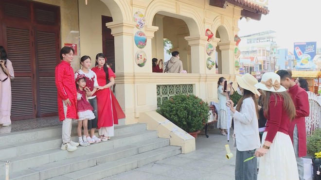 TP. Hồ Chí Minh: Sôi động và đa dạng sắc màu giải trí ngày đầu năm 2026 - Ảnh 5.