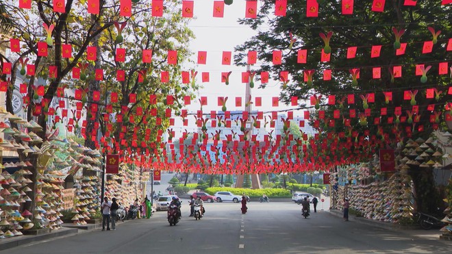 Người dân TP. Hồ Chí Minh kỳ vọng những đột phá chiến lược từ Đại hội XIV của Đảng - Ảnh 1.
