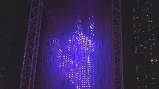 16 tác phẩm ánh sáng sắp đặt ở trung tâm Luân Đôn thu hút du khách - Ảnh 2.