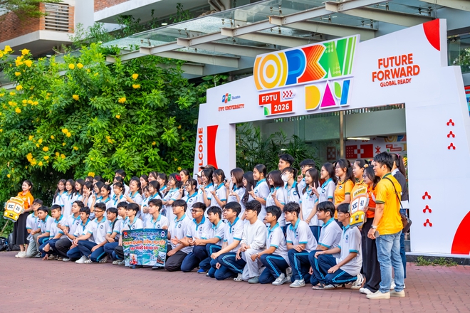 FPTU TP.HCM đẩy mạnh trải nghiệm thực tế: Học sinh "chạm tay vào tương lai" tại Open Day 2025–2026 - Ảnh 3.