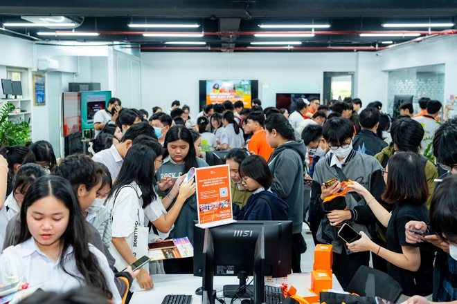 FPTU TP.HCM đẩy mạnh trải nghiệm thực tế: Học sinh "chạm tay vào tương lai" tại Open Day 2025–2026 - Ảnh 14.