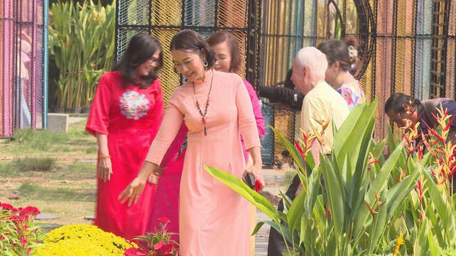 Xuân về trên Thành phố mang tên Bác: "Hồi sinh" các khu đất vàng thành công viên để đón Tết - Ảnh 3.