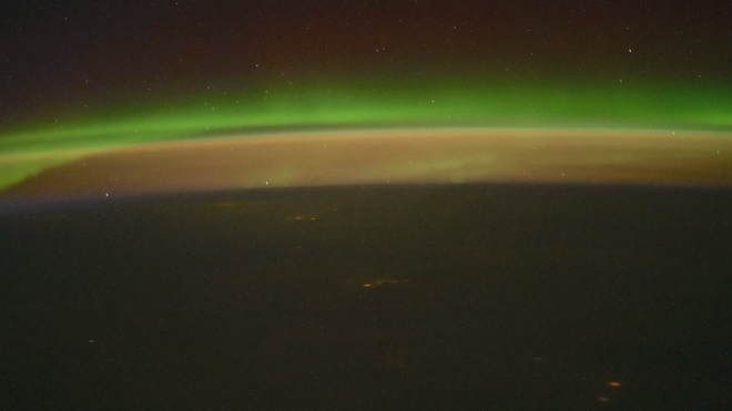 Hình ảnh cực quang ghi được từ trạm ISS - Ảnh 1.