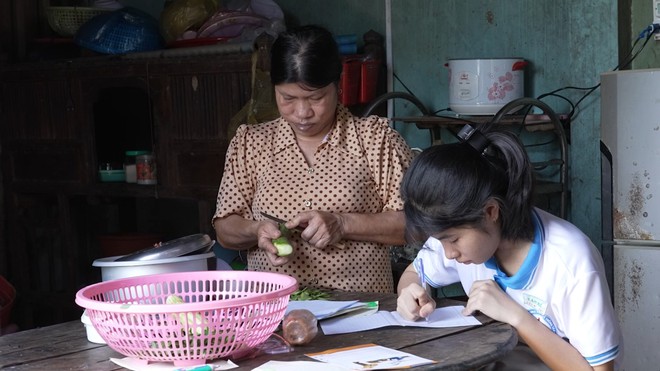 Kiều My nương tựa bà lớn tuổi vì mất cha, mẹ không minh mẫn- Ảnh 4.