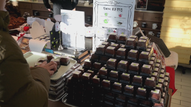Hàn Quốc: Cơn sốt socola truffle lấy cảm hứng từ "Socola Dubai" - Ảnh 2.