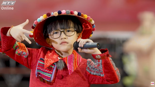 "Trường học Siêu sao" tập 13: Khi những "visual nhí" càn quét sàn run-way ngày cận Tết- Ảnh 10. "Trường học Siêu sao" tập 13: Khi những "visual nhí" càn quét sàn run-way ngày cận Tết- Ảnh 10.