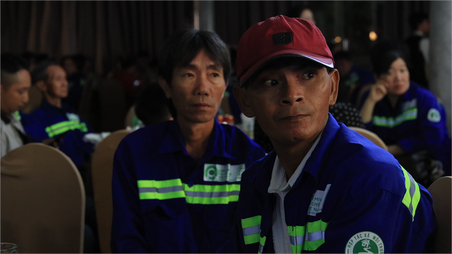 Tết yêu thương - Chăm lo Tết ấm no cho người lao động thu gom rác - Ảnh 5.